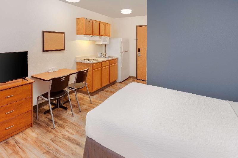 Woodspring Suites Ankeny image