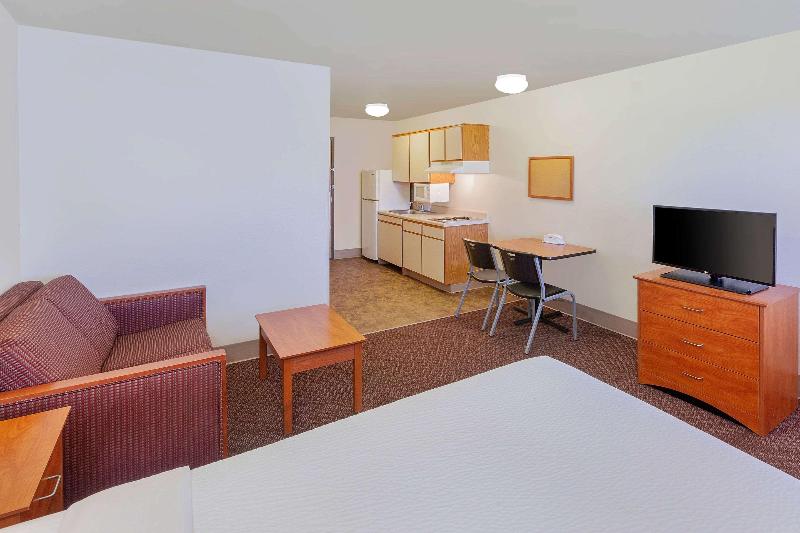 Woodspring Suites Ankeny image