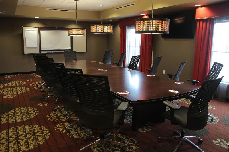Teddy S Residential Suites Watford City image