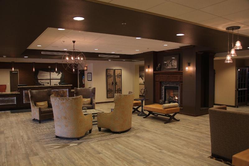 Teddy S Residential Suites Watford City image