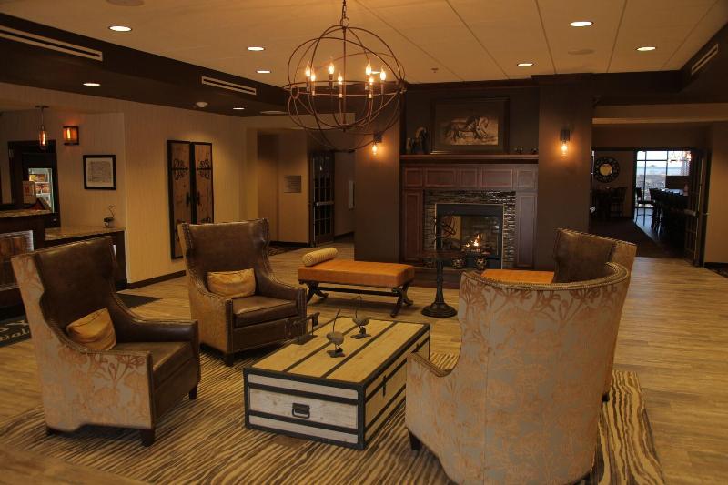 Teddy S Residential Suites Watford City image