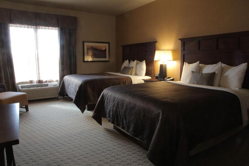 Teddy S Residential Suites Watford City image