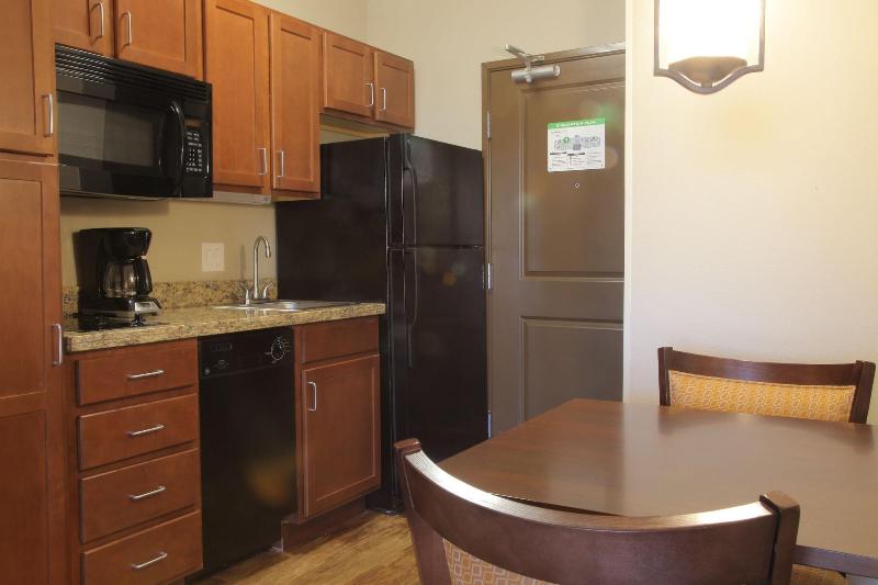 Teddy S Residential Suites Watford City image