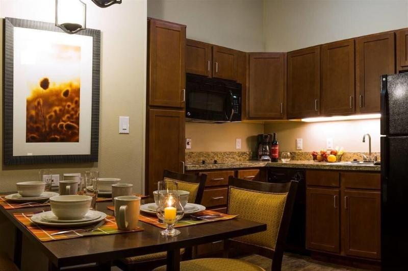 Teddy S Residential Suites Watford City image