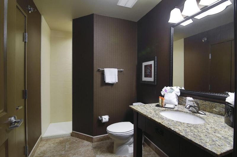 Teddy S Residential Suites Watford City image