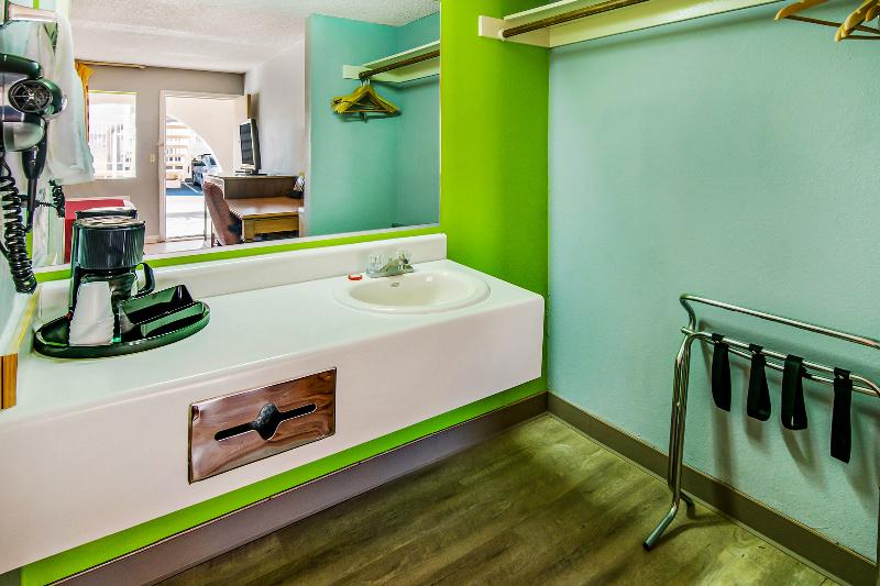 Hotel Europa Ridgecrest image