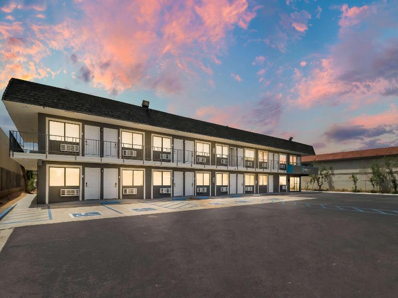 Clarion Pointe Ridgecrest Near China Lake Naval St image