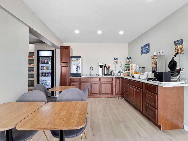 Clarion Pointe Ridgecrest Near China Lake Naval St image