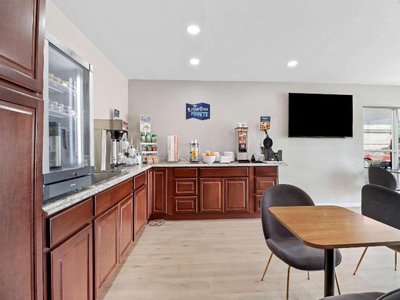Clarion Pointe Ridgecrest Near China Lake Naval St image