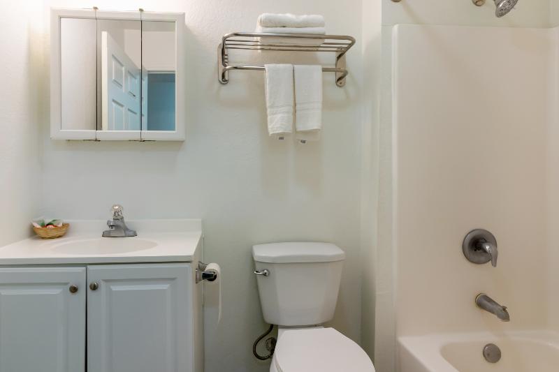 OYO Garden Inn and Suites Pearsall I-35 East image