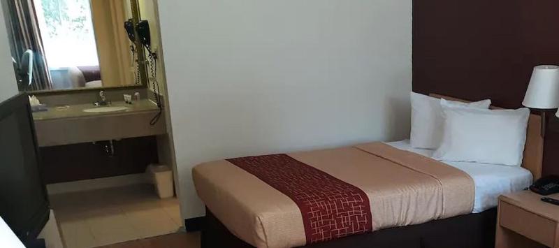 Hotel Phenix City Central image