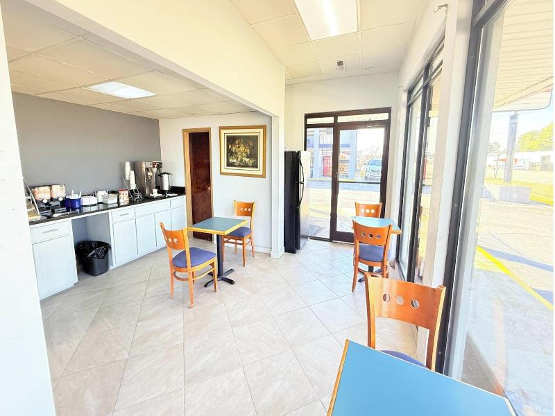OYO Hotel Williamston image
