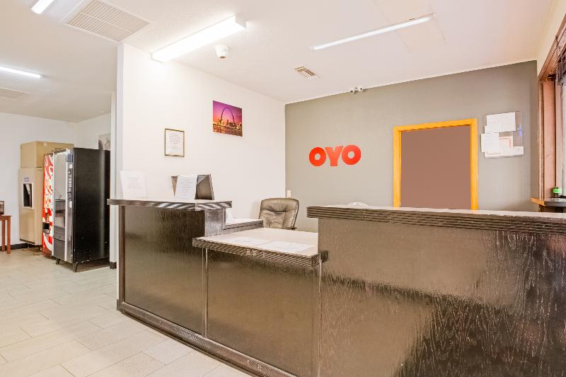 OYO Hotel St. Louis Lambert Airport