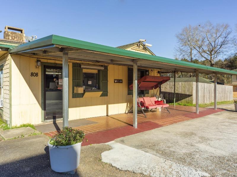 OYO Hotel Brookhaven MS Hwy 51 North image