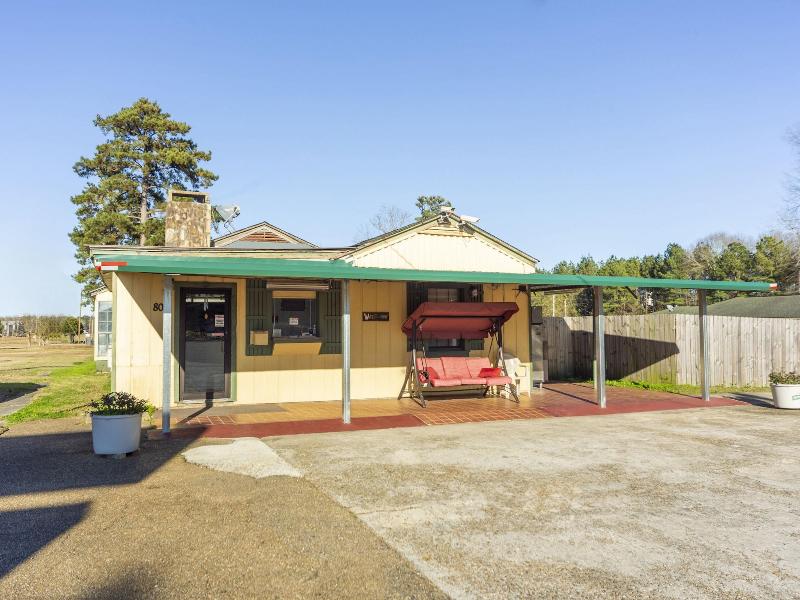 OYO Hotel Brookhaven MS Hwy 51 North image