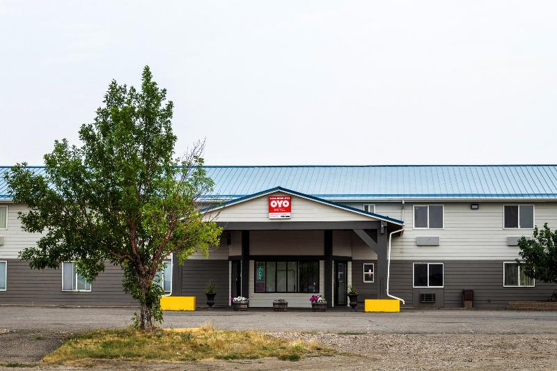OYO Hotel Shelby MT Hwy 2 and I-15 image