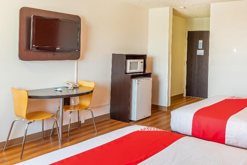 OYO Hotel Shelby MT Hwy 2 and I-15 image
