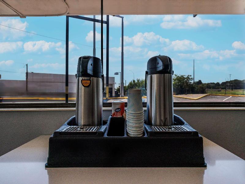 Hotel Fort Worth East Gateway Ball Park image