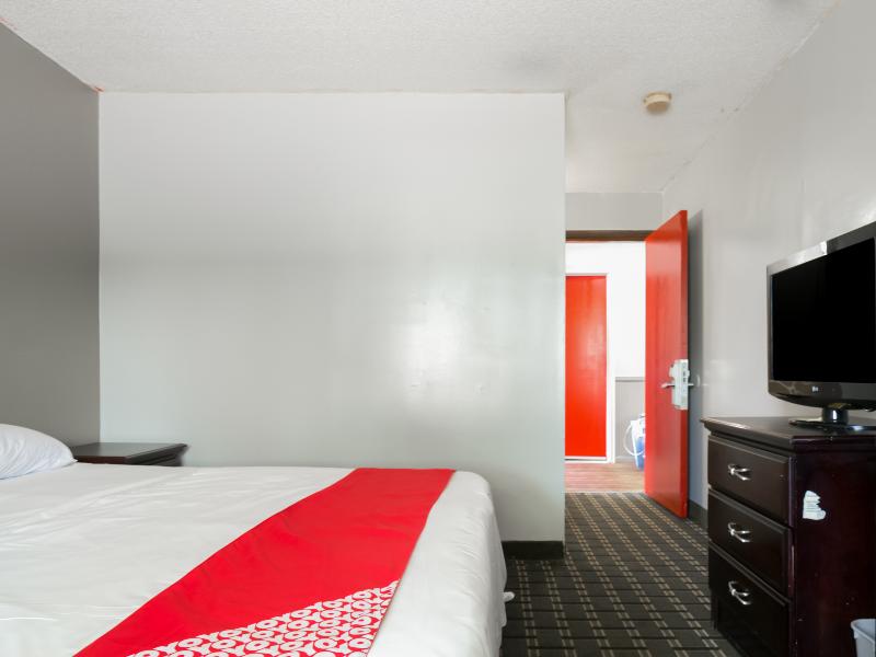Hotel Darlington Raceway image