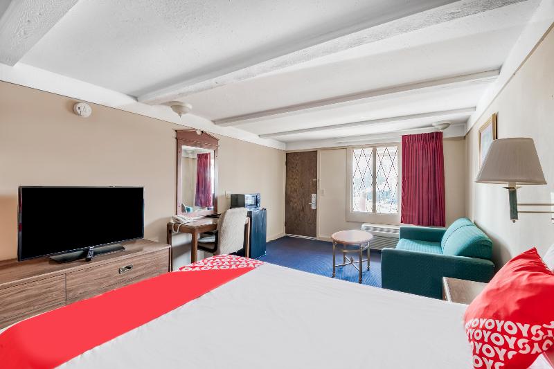 Hotel Wadsworth OH I-76 image
