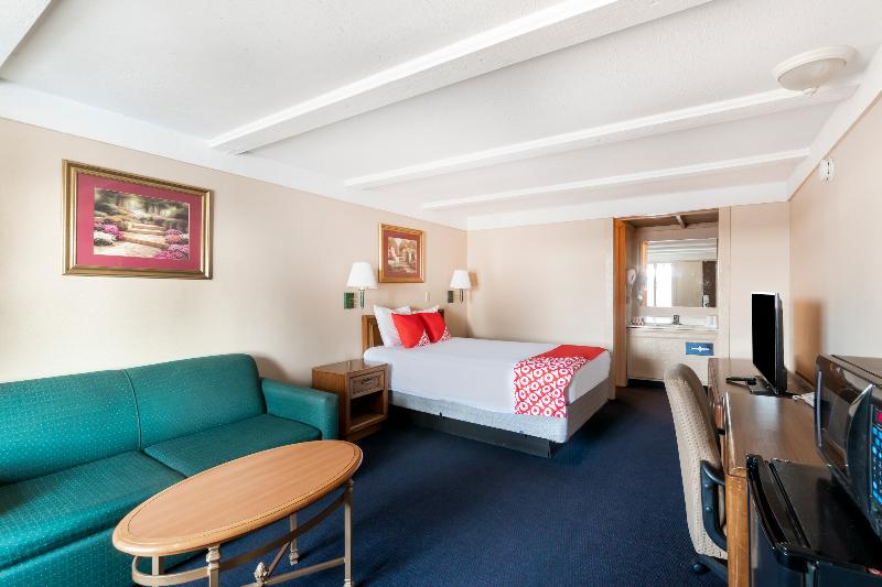 Hotel Wadsworth OH I-76 image