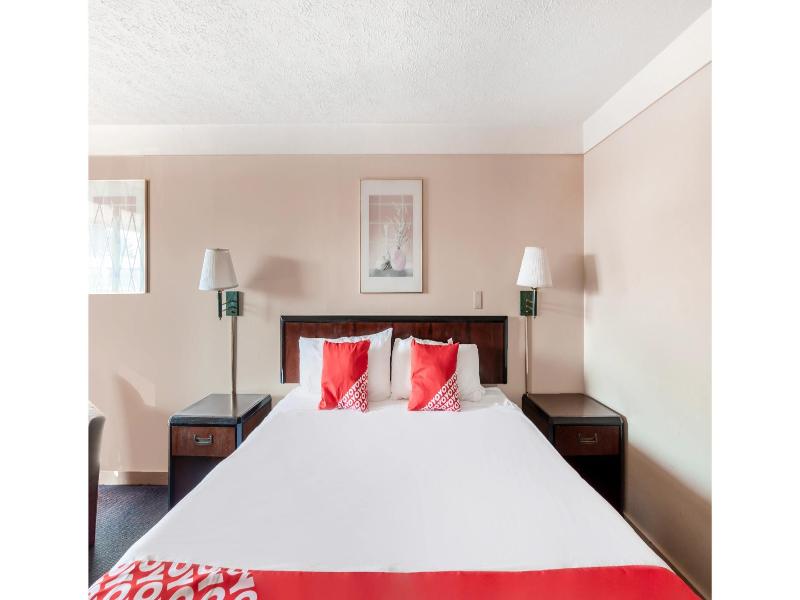 Hotel Wadsworth OH I-76 image