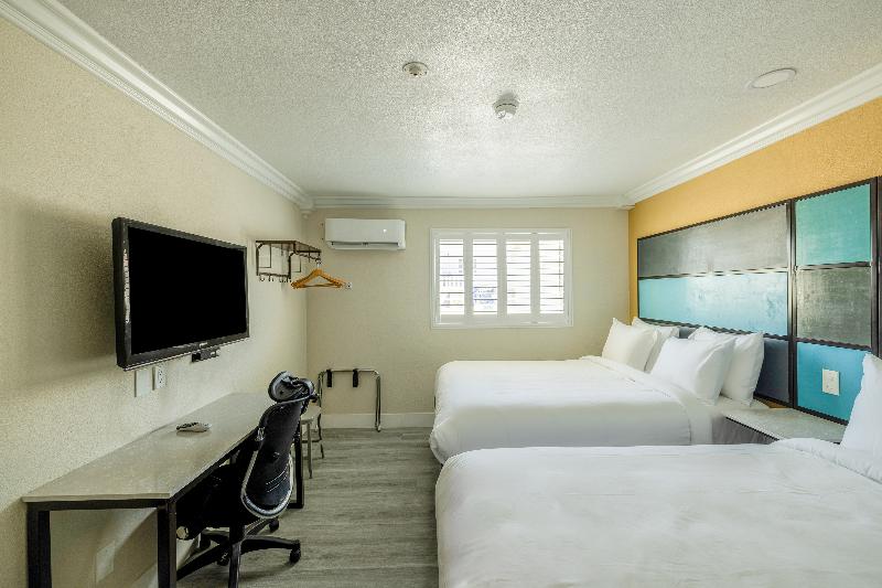 Hotel Avenida Victorville I 15 image