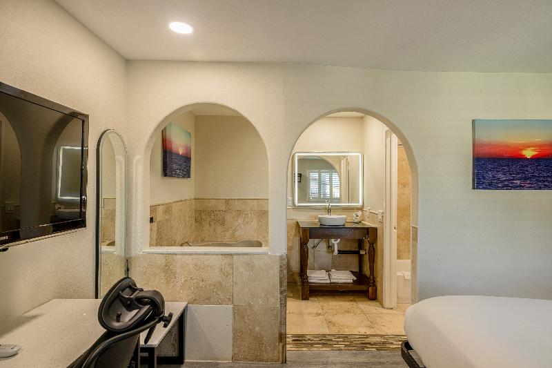 Hotel Avenida Victorville I 15 image