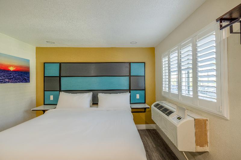 Hotel Avenida Victorville I 15 image