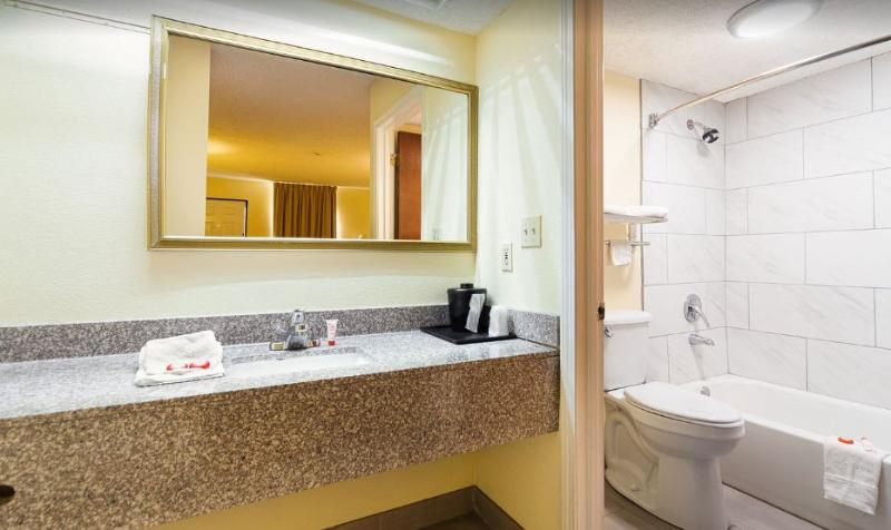 Days Inn By Wyndham Atmore image 5