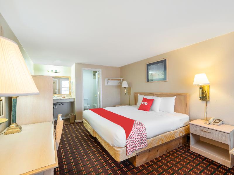 OYO Hotel Starlite Seneca Falls image