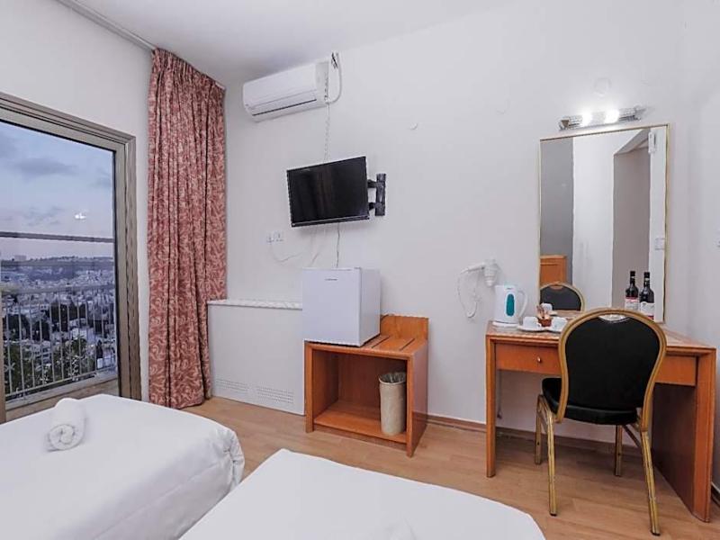 Tabar Hotel image