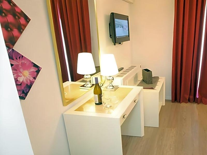 Tabar Hotel image