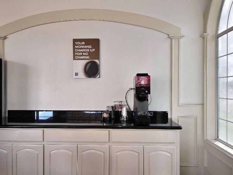 Motel 6 Edinburg image