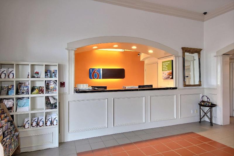 Motel 6 Edinburg image