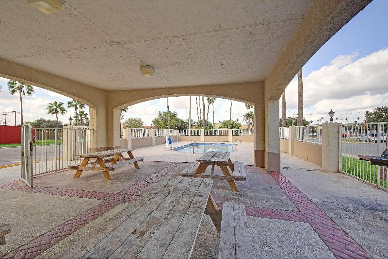 Motel 6 Edinburg image