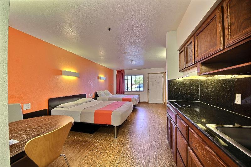 Motel 6 Edinburg image