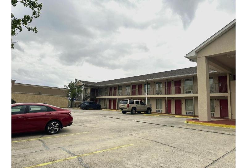 Oyo Hotel East Macon I-75