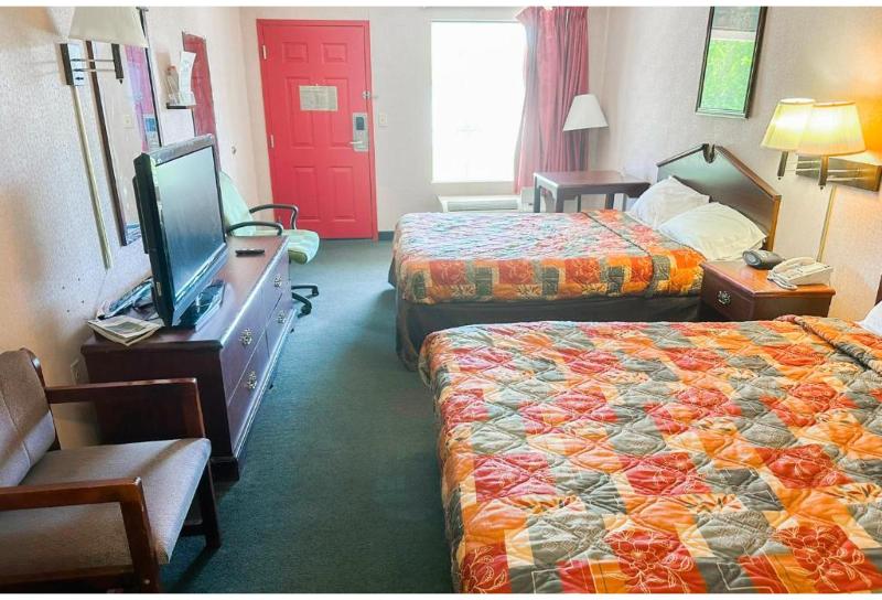 Oyo Hotel East Macon I-75 image