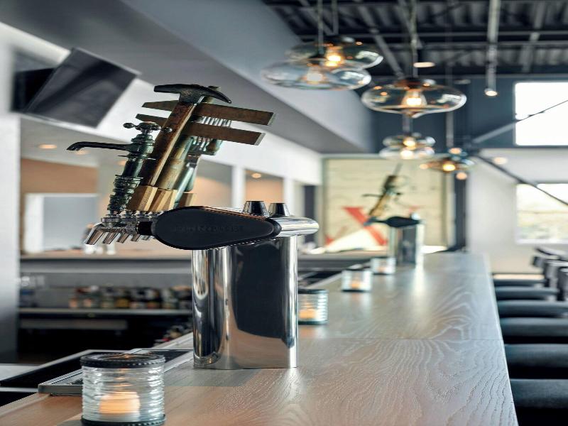 Delta Hotels By Marriott Milwaukee Northwest image