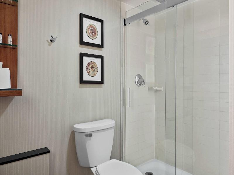 Delta Hotels By Marriott Milwaukee Northwest image
