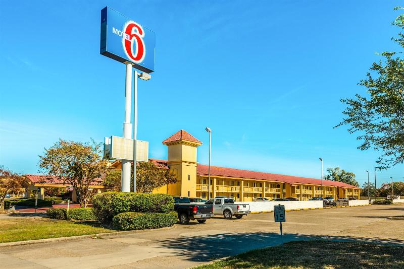 Motel 6 Monroe La image