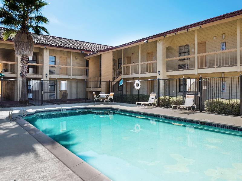 Motel 6 Monroe La image