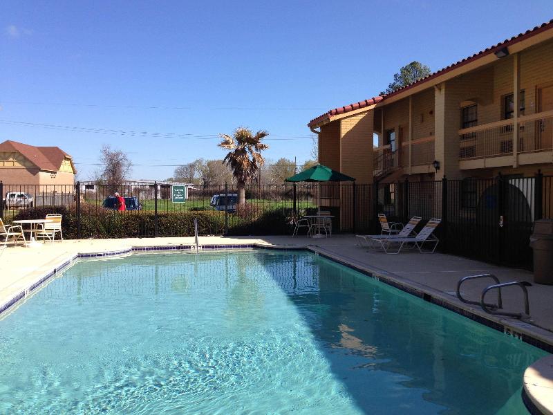 Motel 6 Monroe La image
