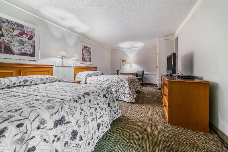 Motel 6 Monroe La image