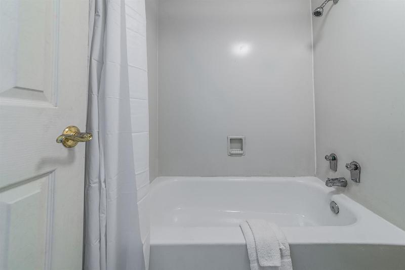 Motel 6 Monroe La image