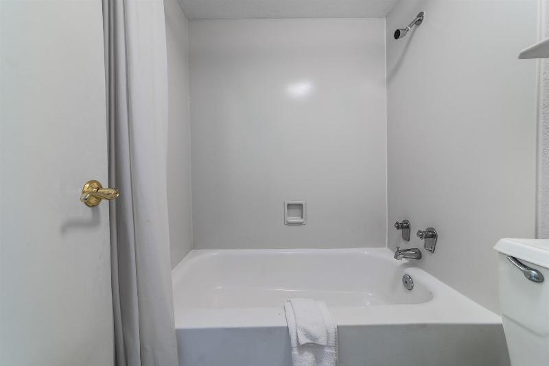 Motel 6 Monroe La image