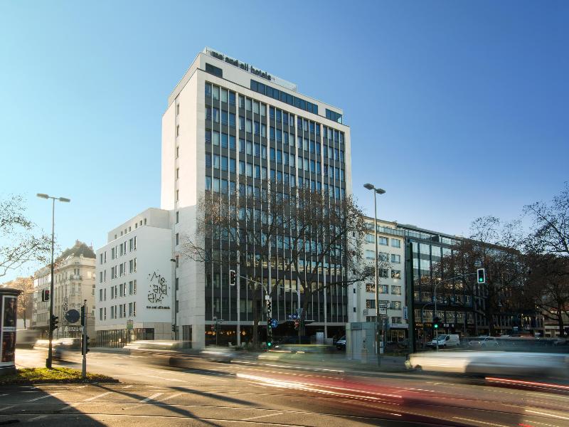 Me And All Hotel Dusseldorf image