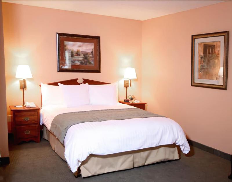Grandstay Residential Suites Eau Claire image