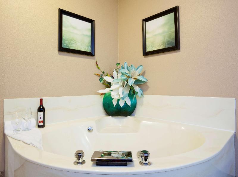 Grandstay Residential Suites Eau Claire image